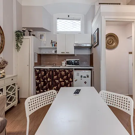 Cathedral Studio, San Lorenzo Apartament Florencja